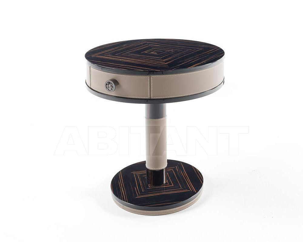 Купить Столик приставной Salis Vittoria Frigerio by Frigerio Poltrone e Divani 2015 VF50320
