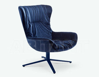 Кресло Freifrau 2016 LEYA WINGBACK CHAIR Fußkreuzgestell