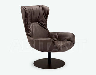 Кресло Freifrau 2016 LEYA WINGBACK CHAIR Tellerfuß