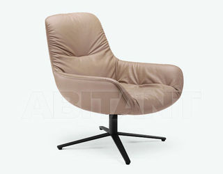 Кресло Freifrau 2016 LEYA LOUNGE CHAIR Fußkreuzgestell