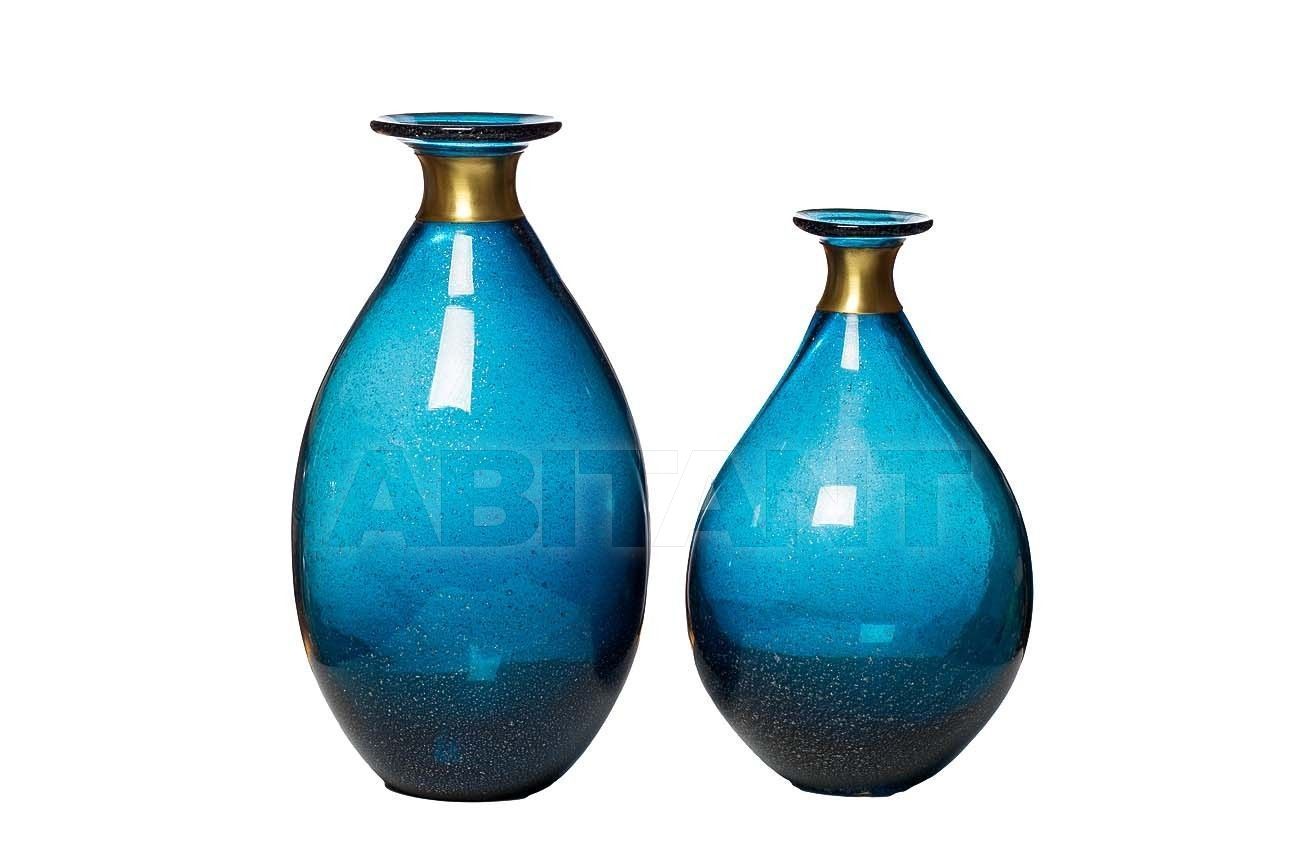 Вазы темно синий. Ваза Blue Glass Vase. Ваза стеклянная сине-голубая kl2620/14 Гарда декор. Ваза kl2252bc. Синие стеклянные вазы.