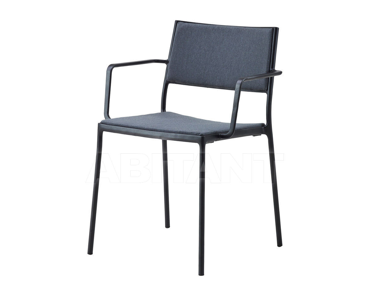 Купить Стул с подлокотниками Cane Line LESS 11430ALSG