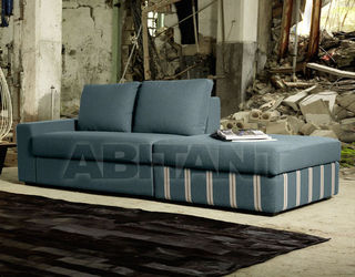 Диван Domingo Salotti Lab SANDER Divano 2 posti bracciolo+Pouf