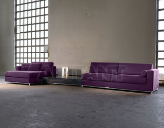 Композиция Domingo Salotti Lab NEWMAN STEEL Divano 4 posti bracciolo + Penisola laterale grande + Tavolino rettangolare 120x104